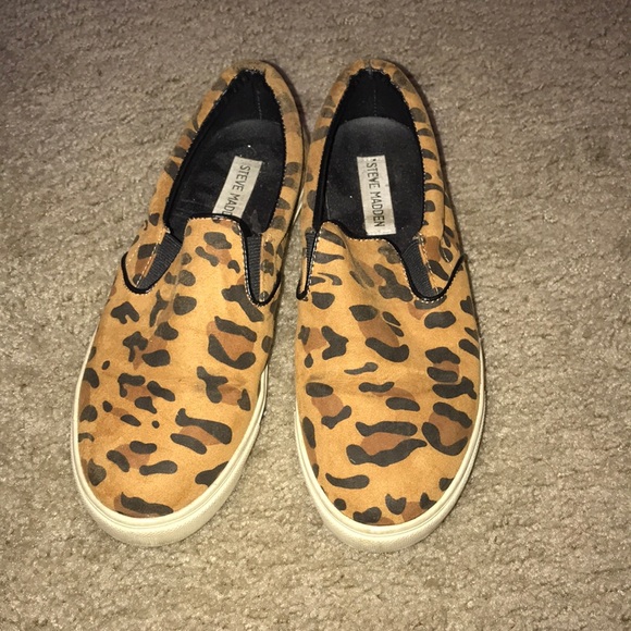 Steve Madden Shoes - Steve Madden used slip on